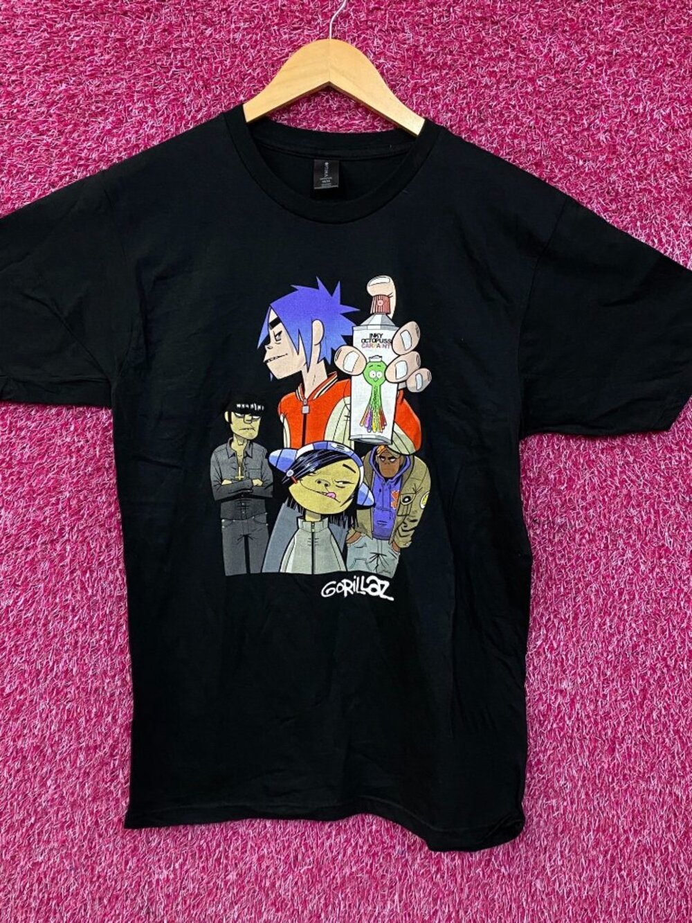 Gorillaz Group Poser 2001 Era Graphic T-Shirt Medium